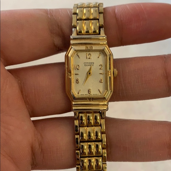 Vintage Citizen Quartz Watch with new battery.
